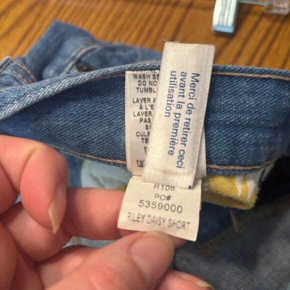 Lucky Brand Women's Riley Denim Shorts with Daisy Trim Size 8 / 29 - Picture 5 of 10